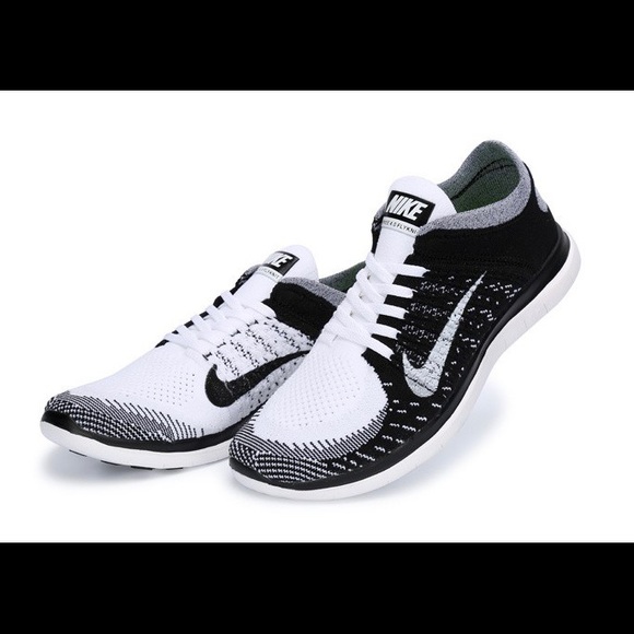 Nike Shoes - ISO Nike Free 4.0 Flyknit Oreo